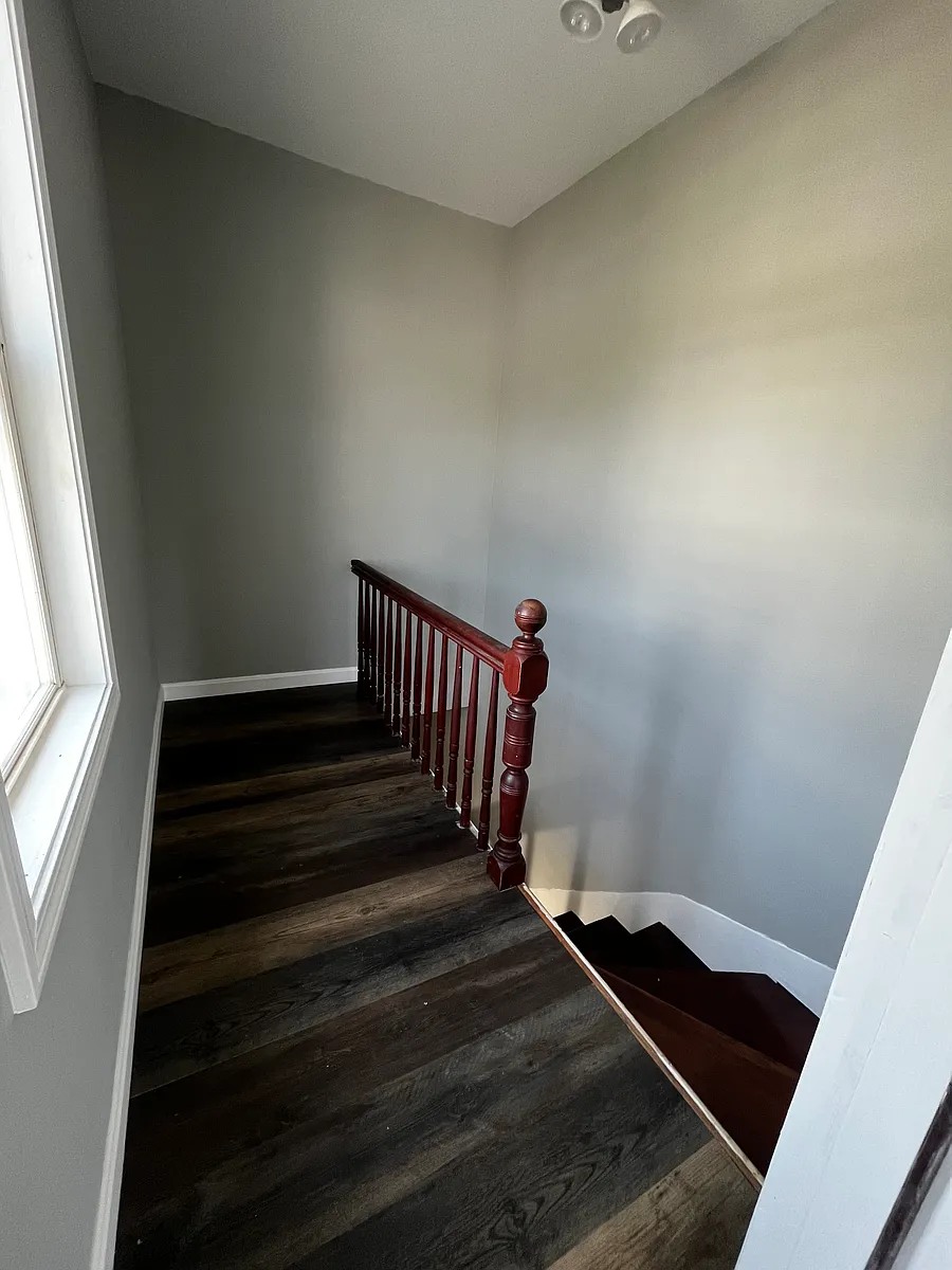 Building Photo - 136 2nd St #2