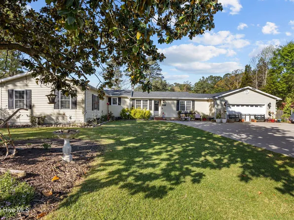 855 Belgrade Swansboro Road, Stella, NC 28582