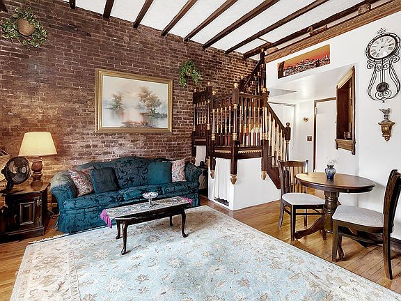 3rd image of 60 W 70th St APT 4