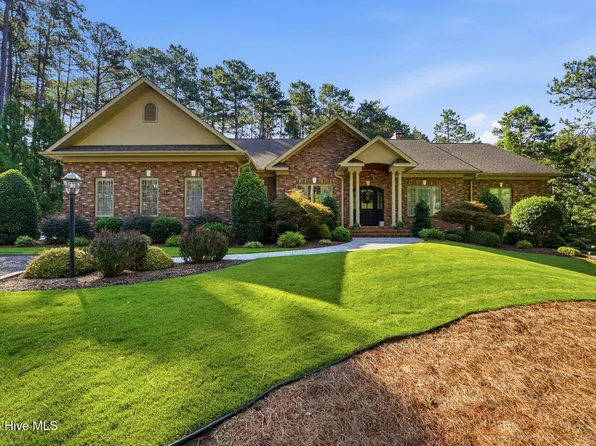 11 Whithorn Court, Pinehurst, NC 28374