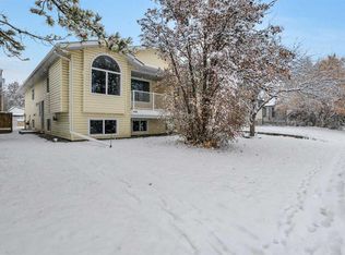 5130 E 48th St, Lacombe, AB T4L 1J2