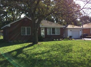1611 Broadway Ave, Benton Harbor, MI 49022