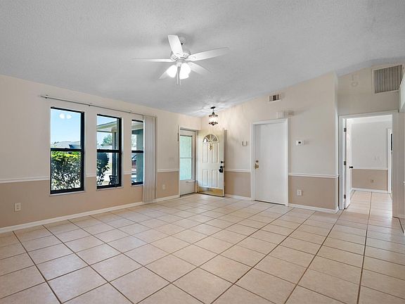 2nd image of 2972 SW Rosetta St #34953