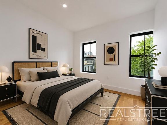 4th image of 536A Monroe St #4