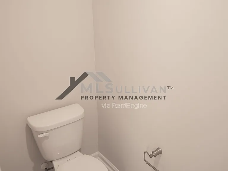 1010 Crater Lake Way — Photo 35