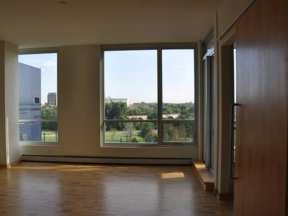 3rd image of 901 2nd St S #403