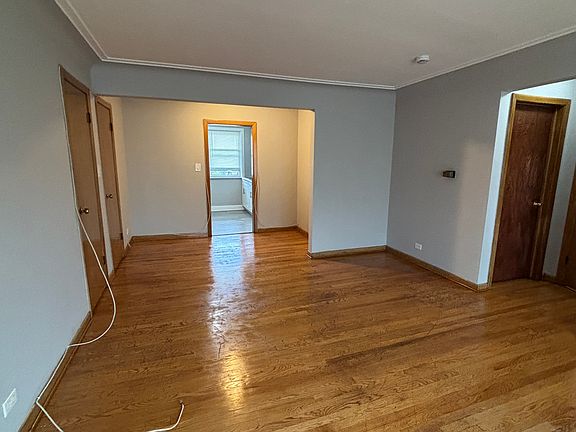 Bright and Spacious Living and Dining Room