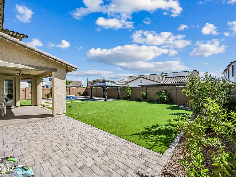 14049 W Desert Hollow Dr — Photo 42