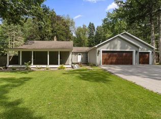 51326 Kenilworth Rd, South Bend, IN 46637