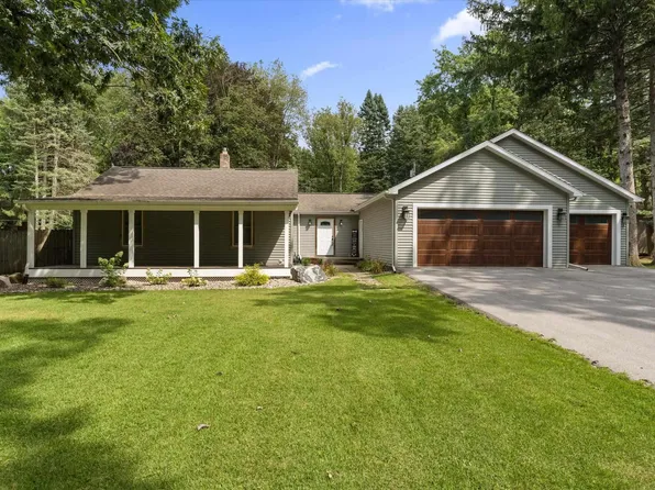 51326 Kenilworth Rd, South Bend, IN 46637