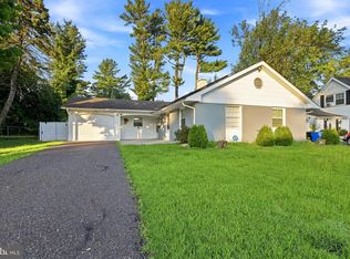 26 Bayberry Ln, Willingboro, NJ 08046