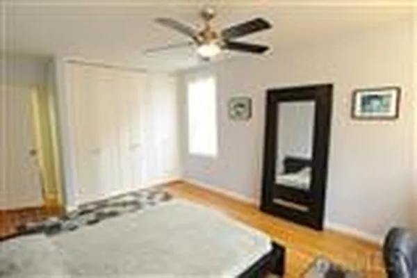 Sold by Chintan Trivedi | media 25