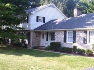 19753 Meadowbrook Rd, Hagerstown, MD 21742