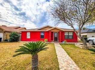 1718 Camarinos Dr, Eagle Pass, TX 78852