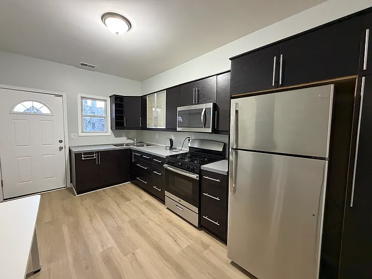 115 Winfield Ave #2 — Photo 10