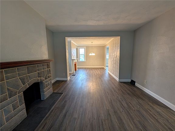 5th image of 126 E Meyers St