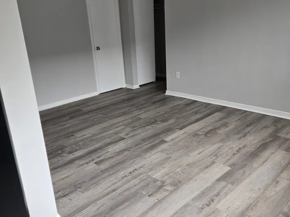 498 Herring Cove Rd #2, Halifax, NS B3R 1W9