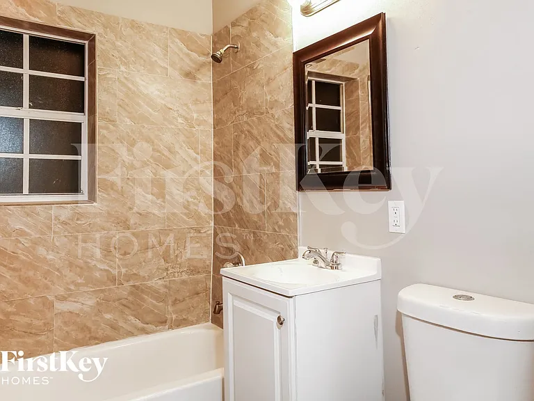 9880 Martinique Dr — Photo 8