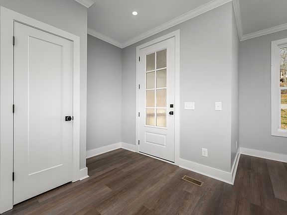 2nd image of 2093 Ferry Rd