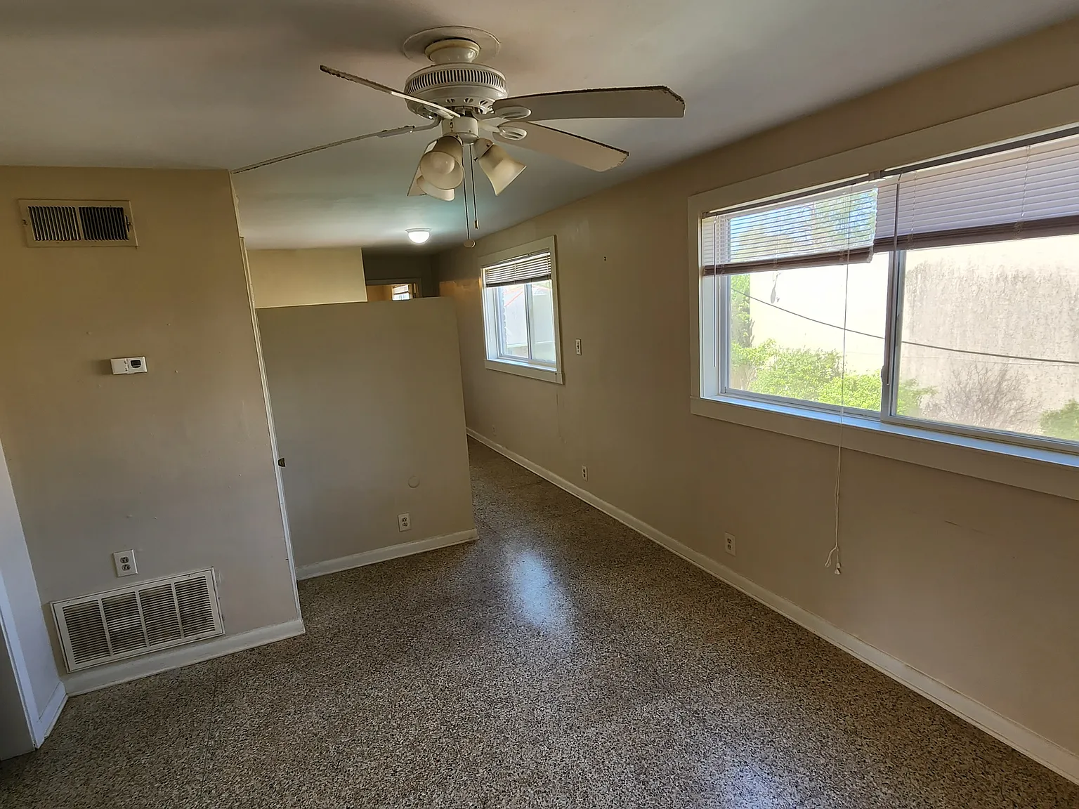 1 bed, 550 sqft, $995 — Photo 3