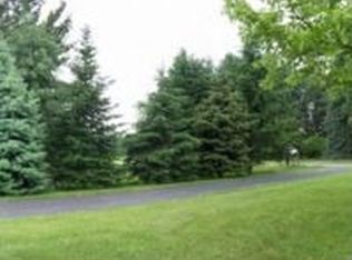 5579 Pinckney Rd, Howell, MI 48843