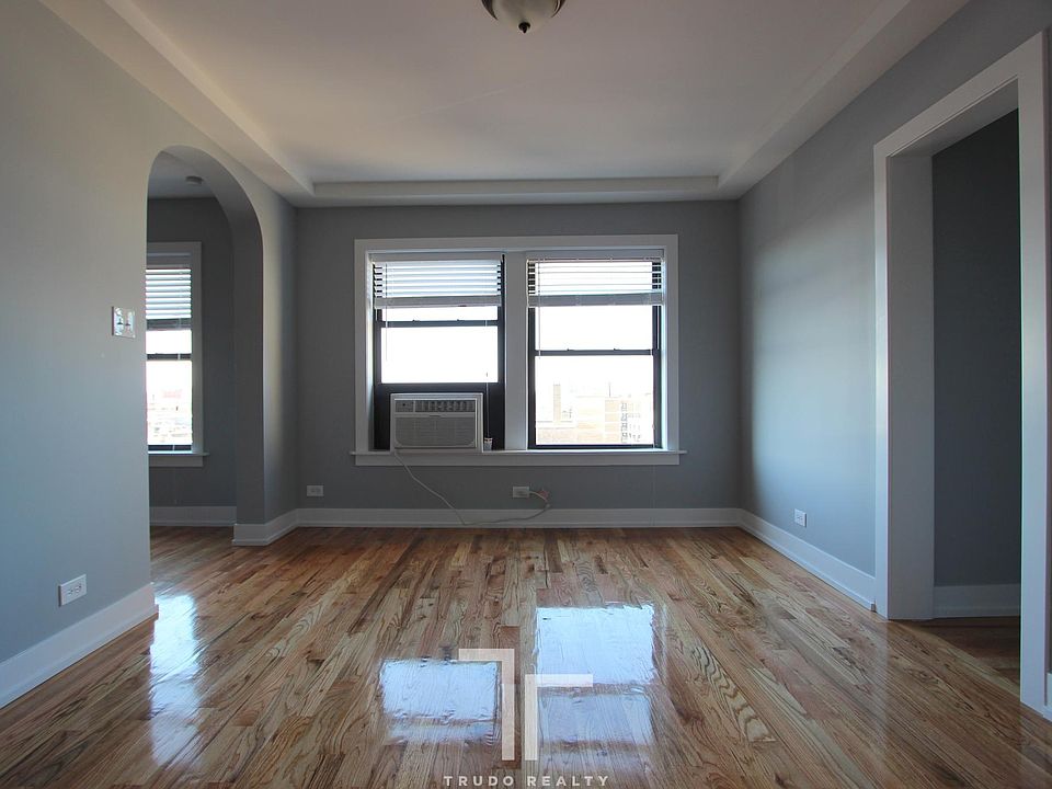 1st image of 550 W Arlington Pl #Six03