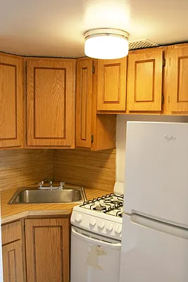 Rented by Green Home NY Realty LLC | media 18