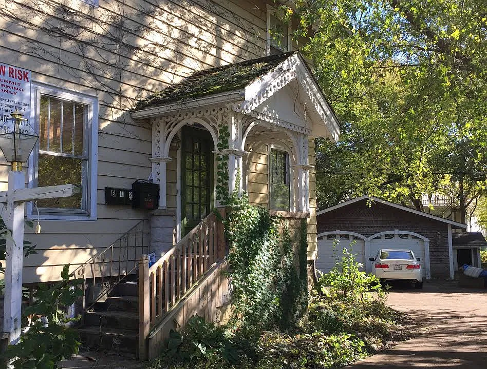 Front Door/Side