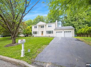 15 Kings Ct, Woodcliff Lake, NJ 07677