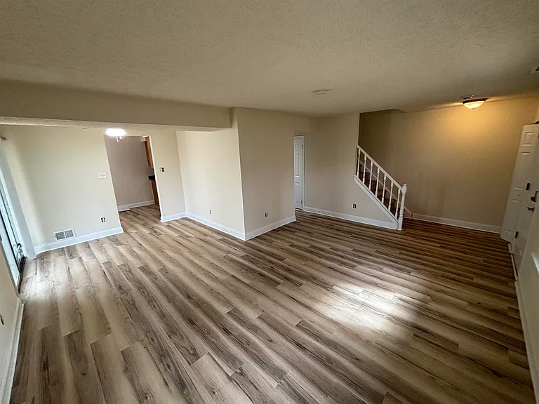 241 Washington Pl — Photo 4