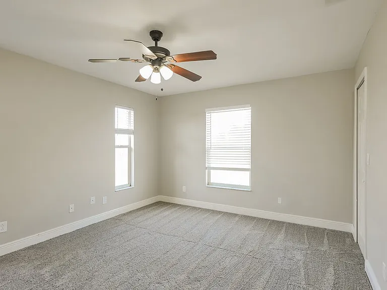 845 SW 37th Ln — Photo 9