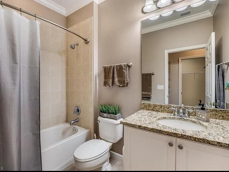 16570 Goldenrod Ln #202 — Photo 9