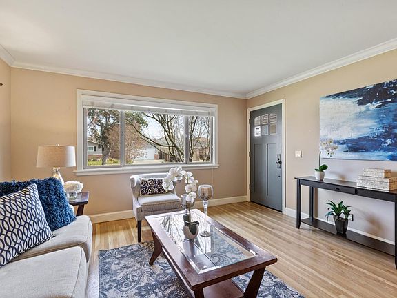 5th image of 5665 Park Crest Dr