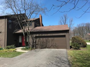 17 Oakshore Dr, Cleveland, OH 44108