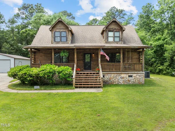 313 Stewarts Creek Rd, Raeford, NC 28376