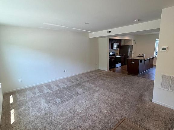 3rd image of 164 Scotch Pine Dr