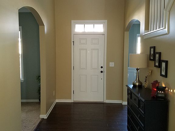 5th image of 402 Cyrus Thompson Dr