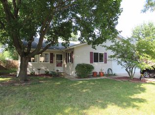 30W070 Elmwood Ct, Warrenville, IL 60555