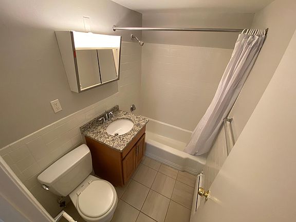 3rd image of 222A Babcock St #2H