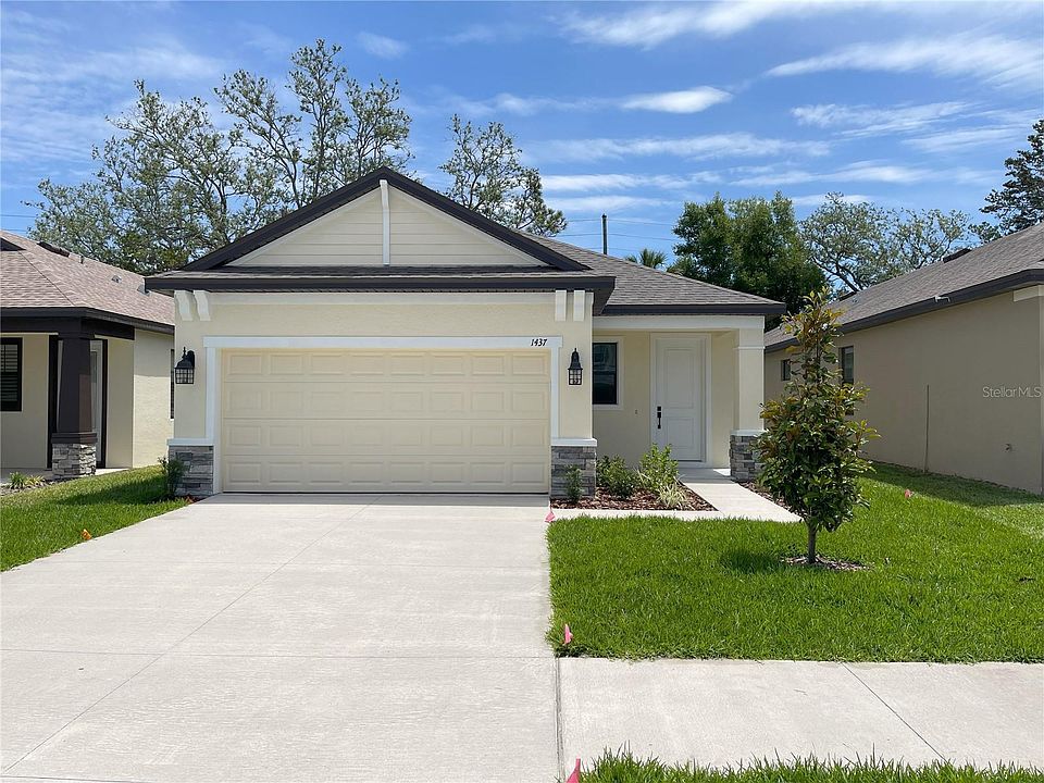 1st image of 1427 N River Cir