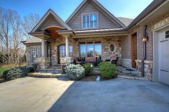 2nd image of 2473 Crescent Lake Dr