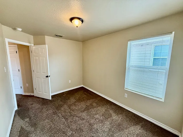 5742 Golf Hts — Photo 18