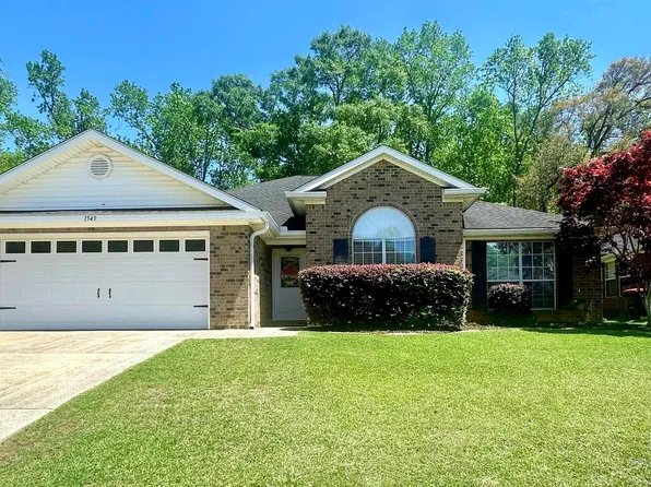 1549 Augusta Dr E, Mobile, AL 36695