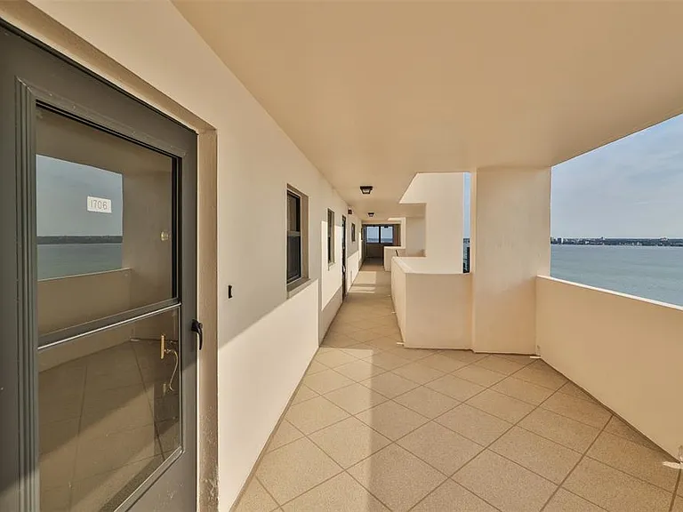 1270 Gulf Blvd #1706 — Photo 3