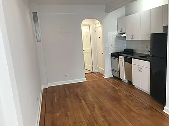 Rented by Metropolis Real Estate of Manhattan