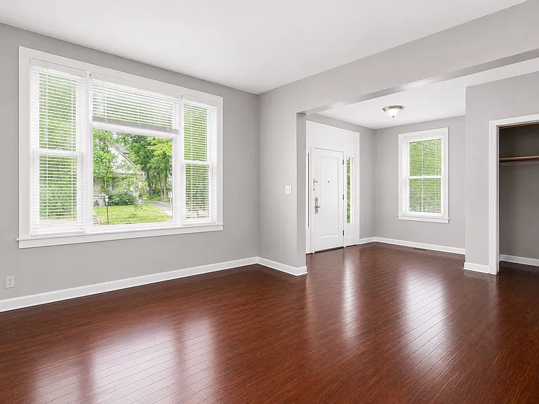 227 E Northwood Ave — Photo 5