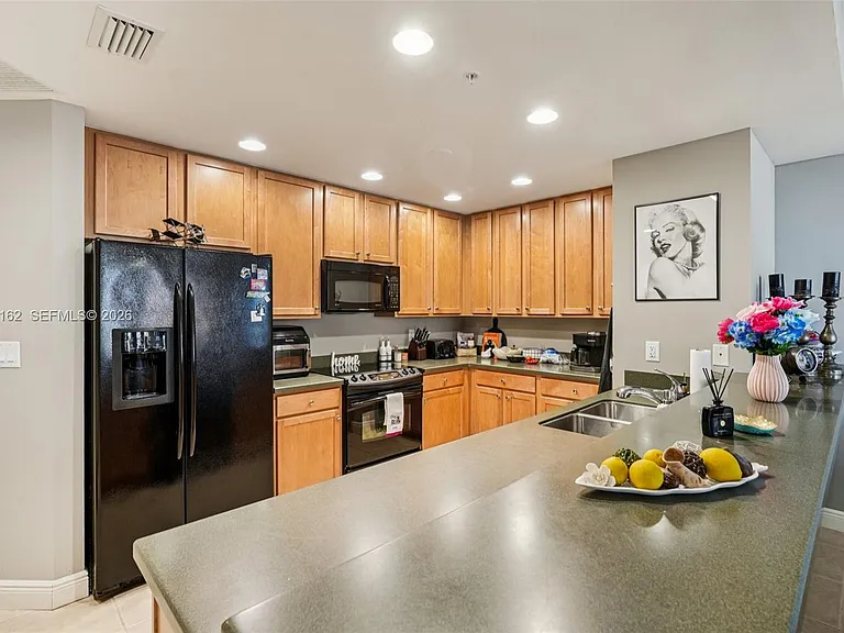 5781 Cape Harbour Dr #903 — Photo 11