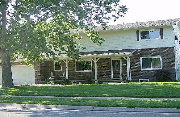 1st image of 1000 E 22nd Ave