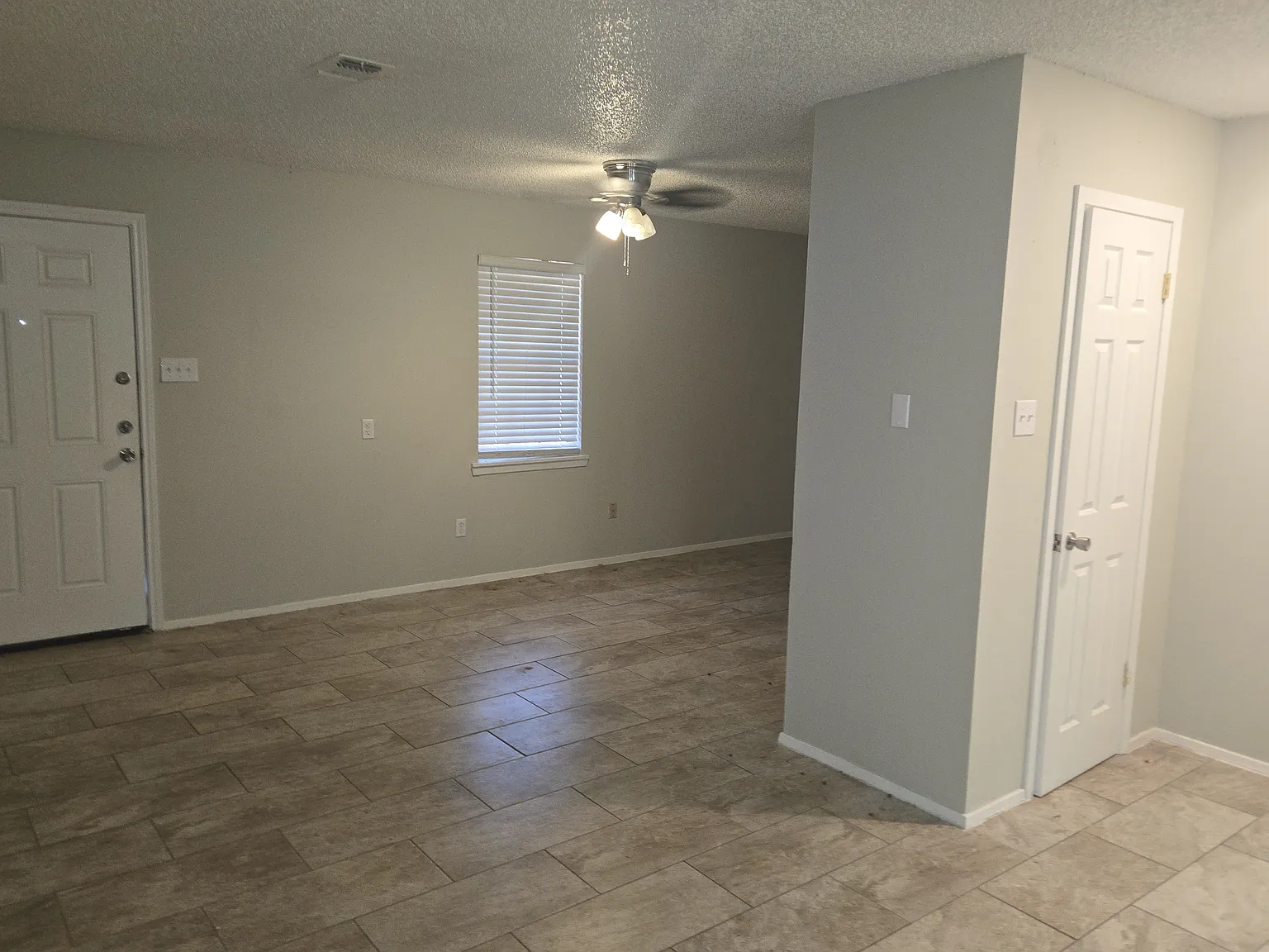 15890 U.S. 59 Appleby Courtyard - 1 — Photo 3
