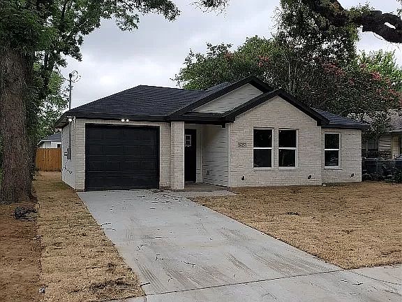 2nd image of 4627 Spring Garden St #2